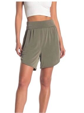 FP MOVEMENT rebound army moss pull up shorts S